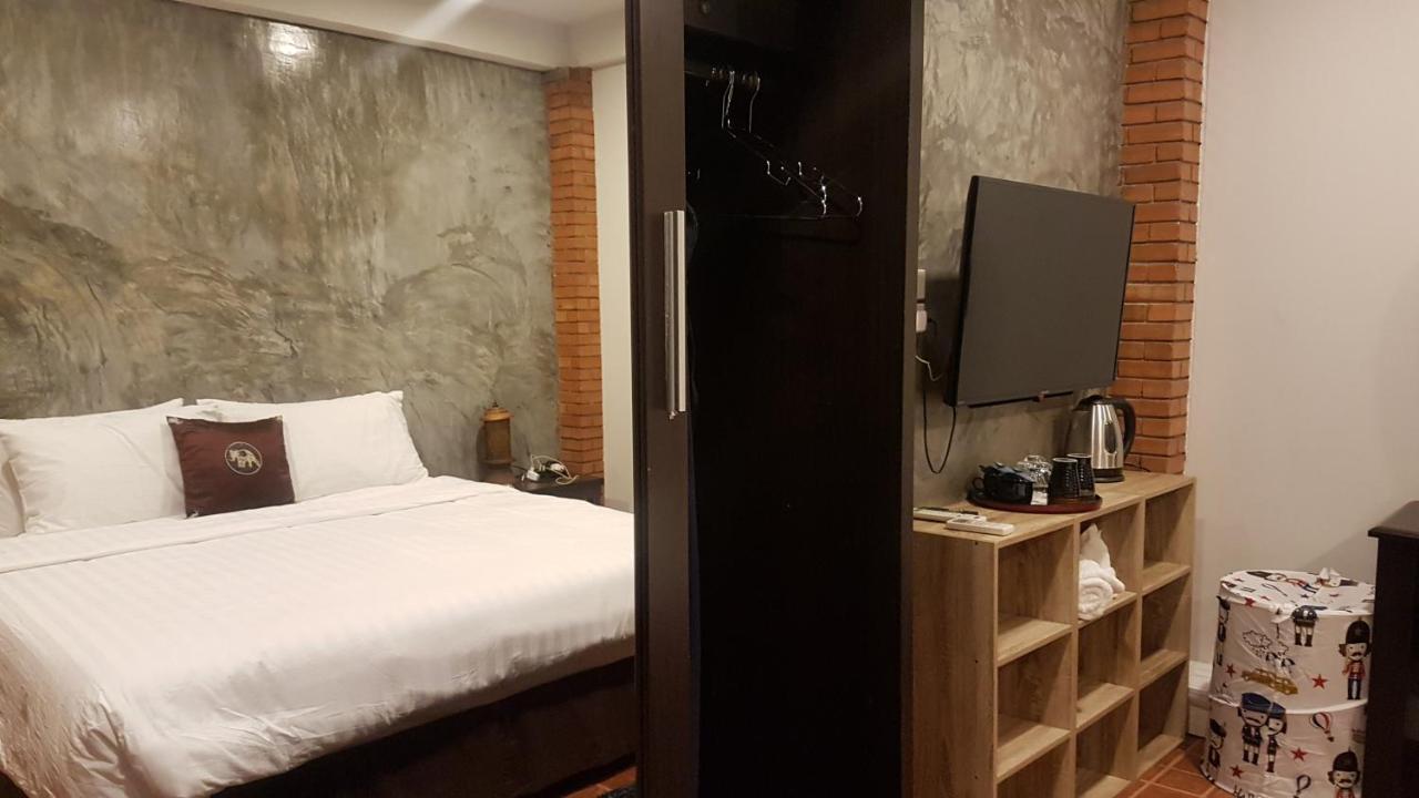 The Loft Riverside Chiangmai Otel Chiang Mai Dış mekan fotoğraf